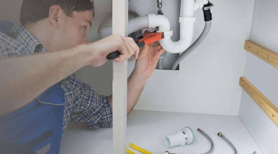 Expert burst pipe repair services in Kirklin, IN